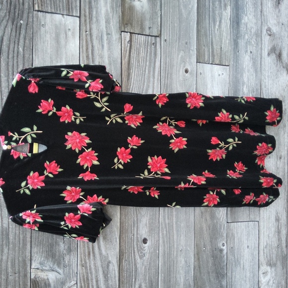 Draper James black Velvet Dress with roses size large - Picture 5 of 9